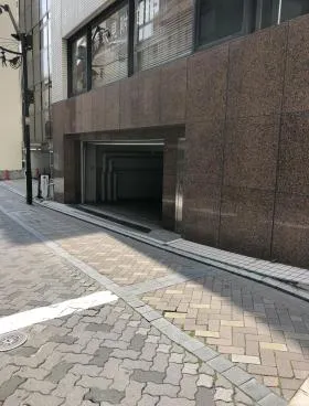 サンワット渡邊ビルの外観