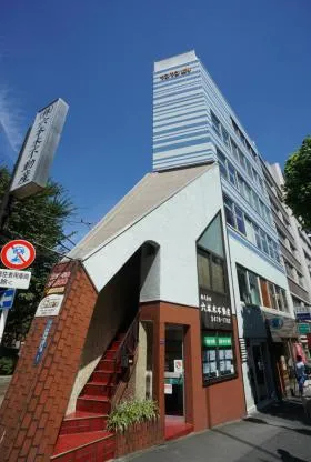 六本木サンケンビルの外観