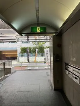 六本木Uビルの外観