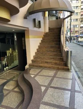 秀栄ビルの外観
