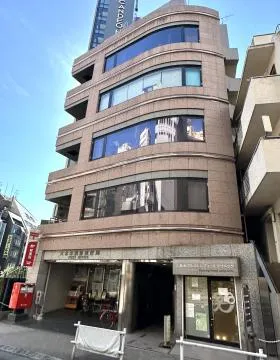 築場(ヤナバ)ビルの外観