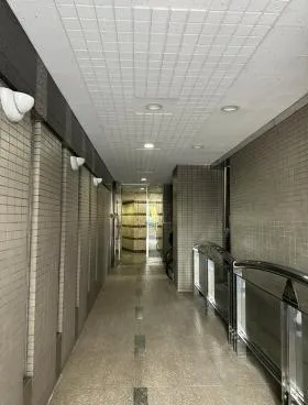 築場(ヤナバ)ビルの外観