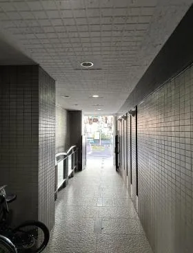 築場(ヤナバ)ビルの外観