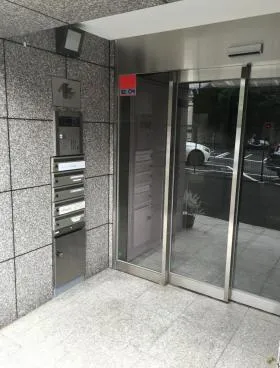 六本木Eフラットビルの外観