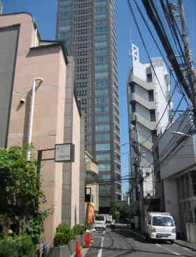 六本木Eフラットビルの外観