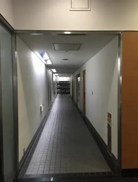 京王新宿三丁目ビルの外観