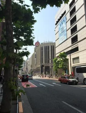 京王新宿三丁目ビルの外観