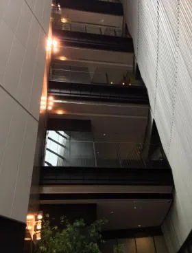 アクソール六本木の外観