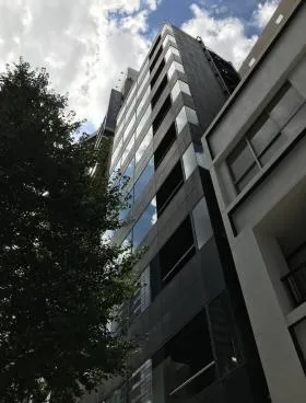 京王西新宿南ビルの外観