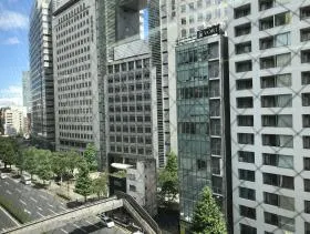 京王西新宿南ビルの外観