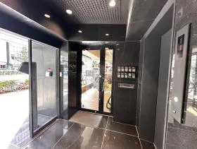 京王西新宿南ビルの外観