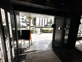 京王西新宿南ビルの外観