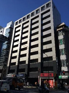 東京ロイヤルプラザビルの外観