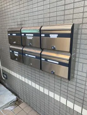NK青山ホームズビルの外観
