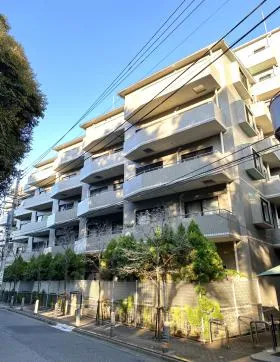 NK青山ホームズビルの外観