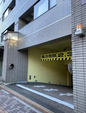 NK青山ホームズビルの外観