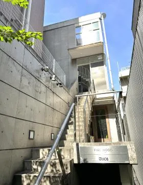 NISHIAZABUFTビルの外観
