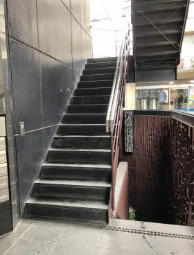DEAR西麻布ビルの外観