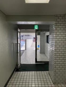 ハレのぐちビルの外観