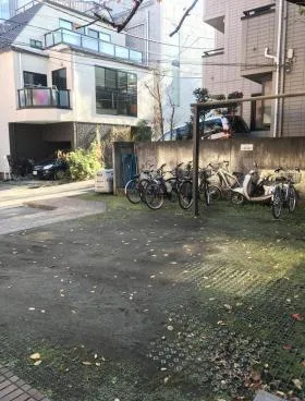 麻布キングダムビルの外観