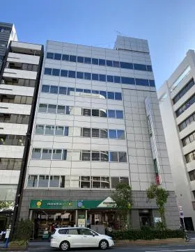 共同ビル(小伝馬町駅前)の外観