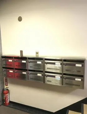 光起ビルの外観