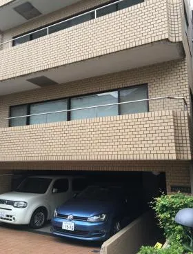 シュロス麻布の外観
