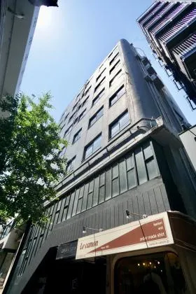 麻布パレスビルの外観