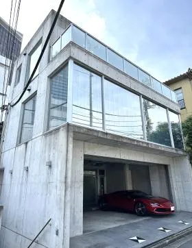 Barbizon58の外観