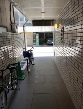 NOVEL WORK AKIHABARA (旧:コマツビルの外観