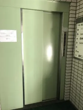 広部ミヤケビルの外観