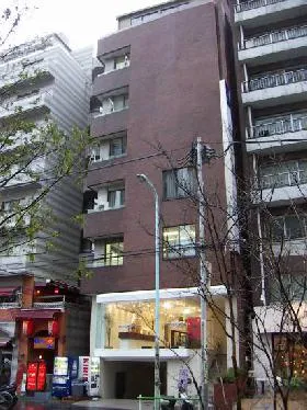 西麻布ソニックビルの外観