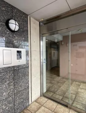 エスナ六本木の外観
