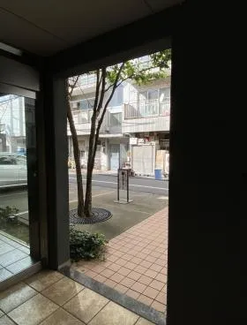 エスナ六本木の外観