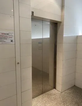 トレランス銀座ビルの外観