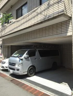 アーバンコート西麻布ビルの外観