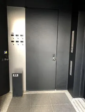 クレグラン骨蓋通ビルの外観