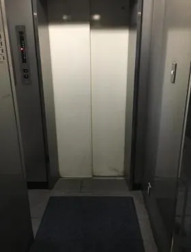 チガー南青山ビルの外観