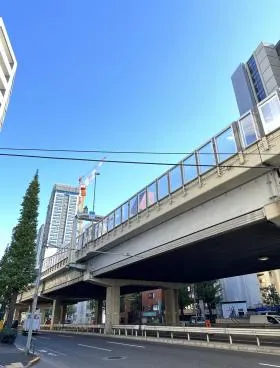 南青山ハウスビルの外観