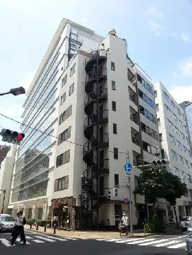 銀座ウイステーリアビルの外観