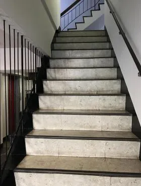 六本木グランドールの外観
