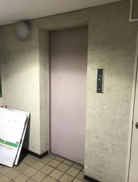 六本木コーポの外観