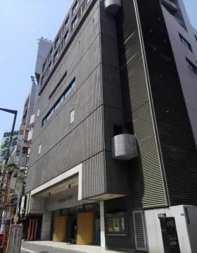 俳優座ビルの外観