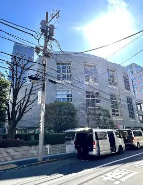 イースト六本木ビルの外観