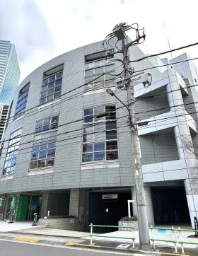イースト六本木ビルの外観