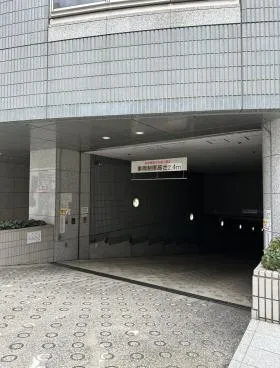 イースト六本木ビルの外観
