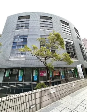 イースト六本木ビルの外観