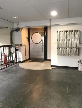 善隣会館ビルの外観