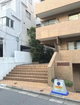 マノア六本木ビルの外観