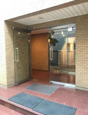 マノア六本木ビルの外観